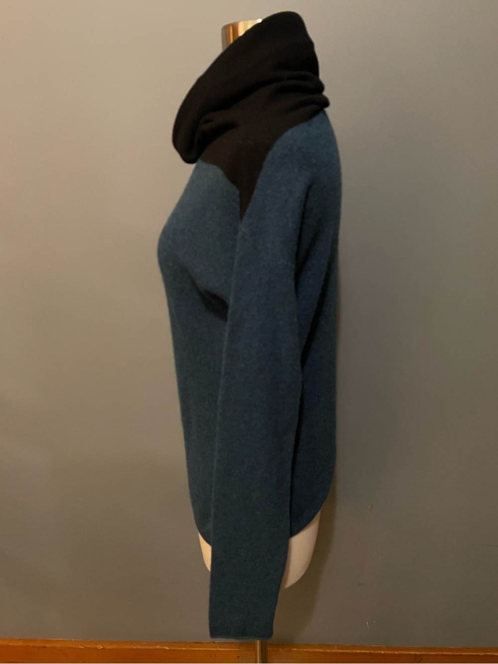Repeat Cashmere Silver Edition Colorblock Teal & Black Cowl Neck Sweater S - Picture 8 of 14